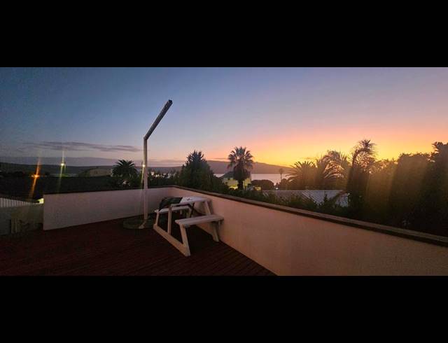 7 BEDROOM HOUSE FOR SALE IN MIDDEDORP